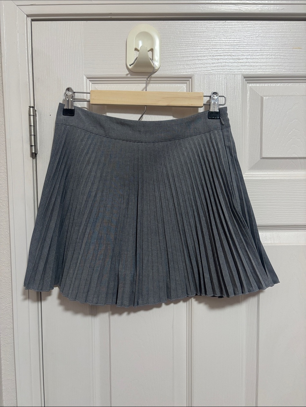 H&M Gray Pleated Circle Skirt